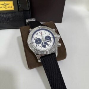 Breitling Avenger (2)